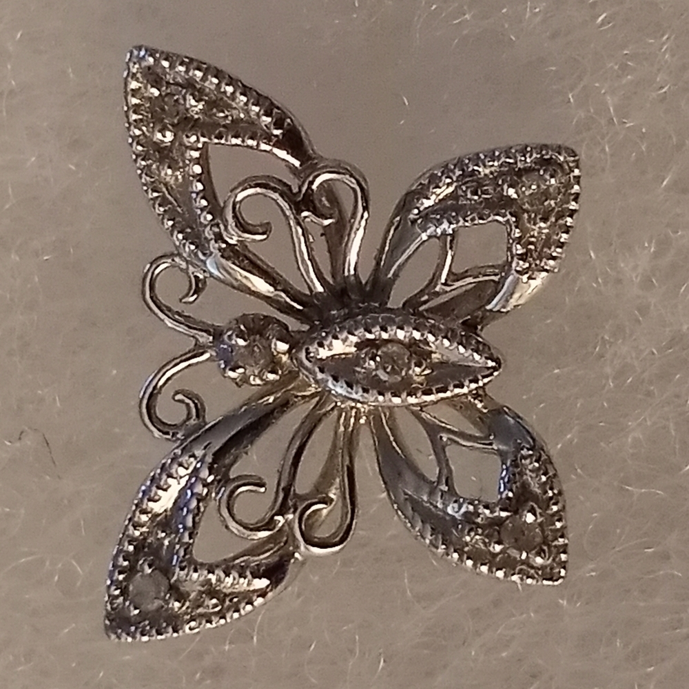 STERLING SILVER DIAMOND BUTTERFLY PENDANT